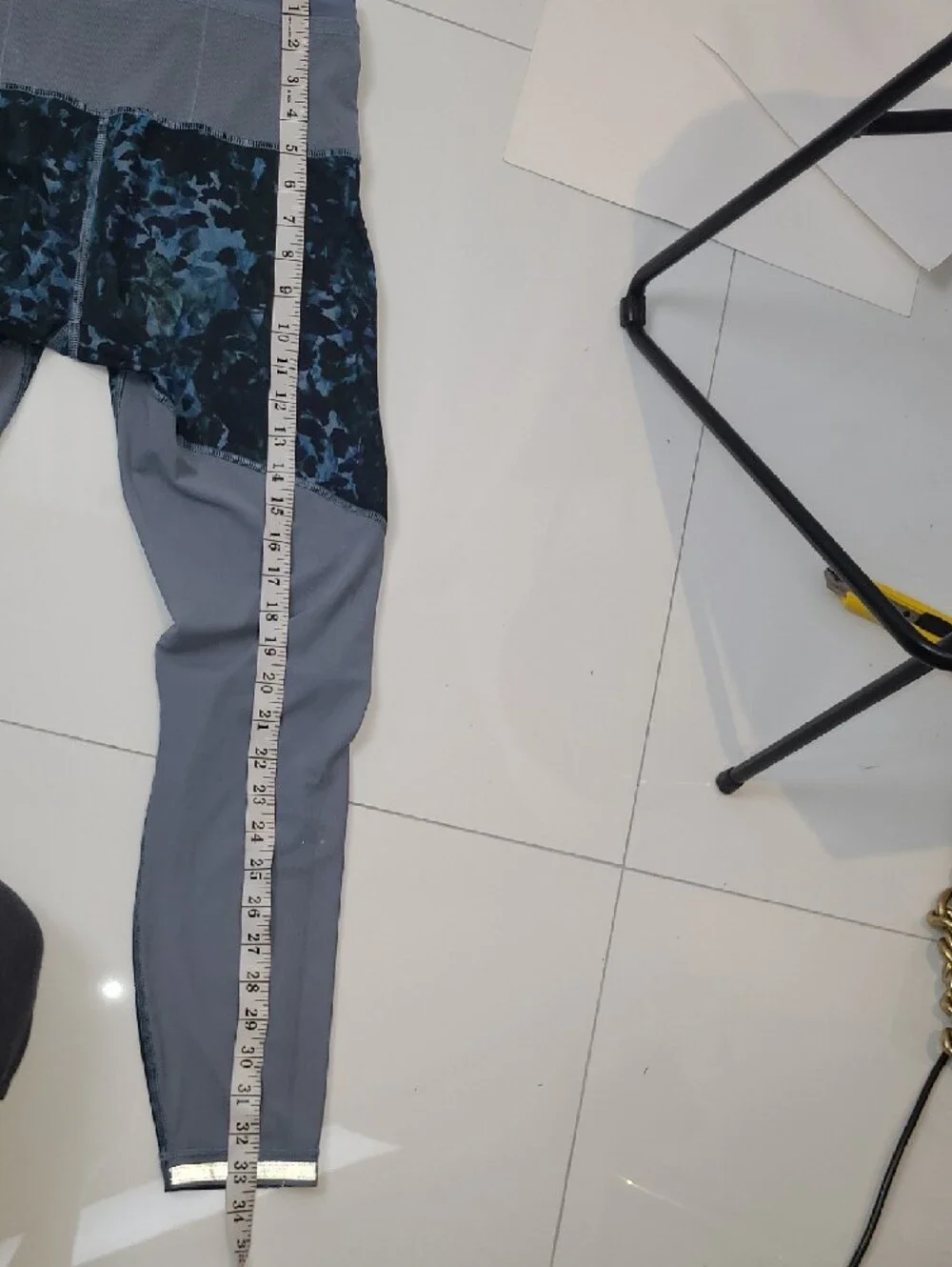 Lululemon Running In The City 7/8 Tight - Floral Backdrop Blue Denim - Size 6 - Picture 11 of 13